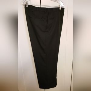Haggar dress pants - black